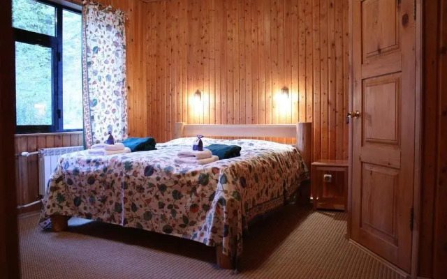 Отель Баня-Land