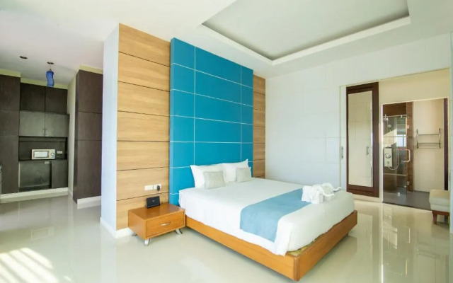Royal Beach View Suites