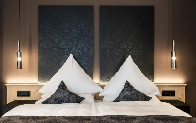  Alpstay – Hotel Acadia – Adults Only