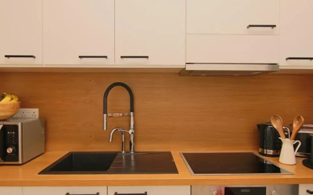 Phaedrus Living: Seaside Luxury Flat Athina 109