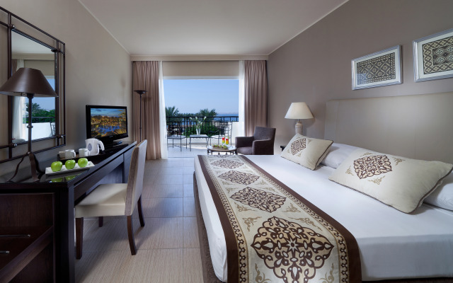 Jaz Fanara Resort & Residence