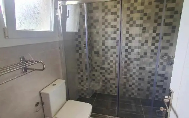 Bella De Lux Apts