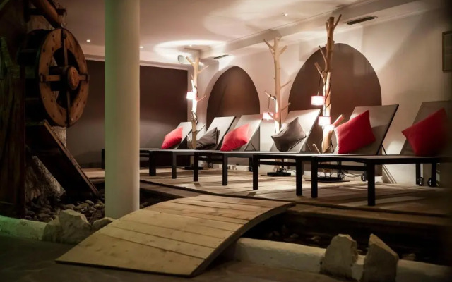  Alpstay – Hotel Acadia – Adults Only