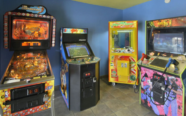 Howard Johnson Enchanted Land