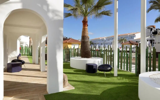 Ushuaïa Ibiza Beach Hotel - Adults Only