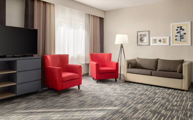 Country Inn & Suites by Radisson, Brookings, SD