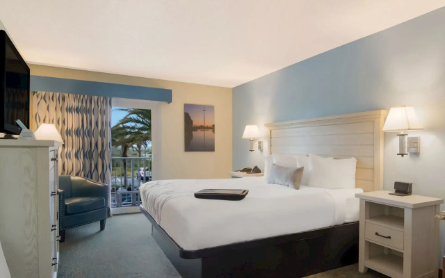 Ocean Sands Beach Boutique Inn - 1 Acre Private Beach