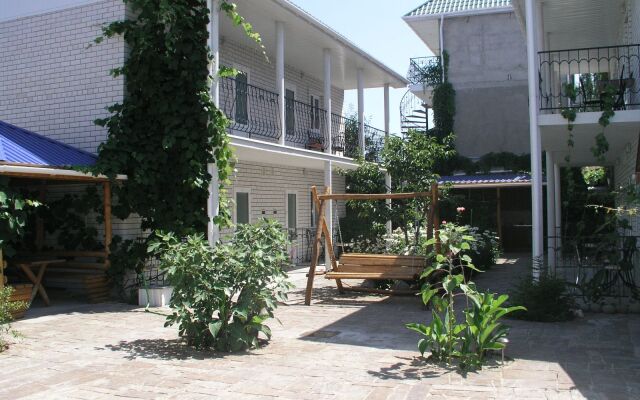 Guest House Mikhalych