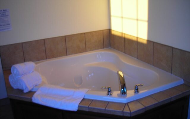 Settle Inn & Suites Linn