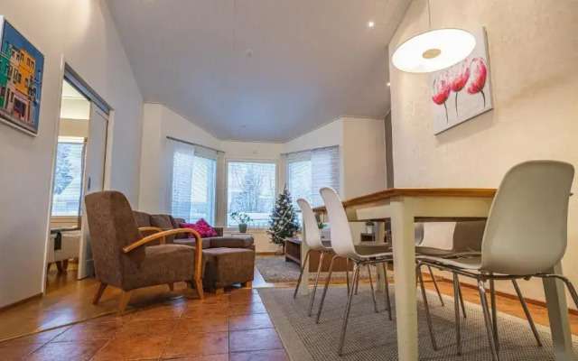 Hotel Aakenus Holiday Home Koivu