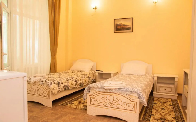 Hotel Angara