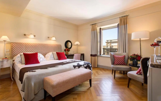 Hotel Savoy