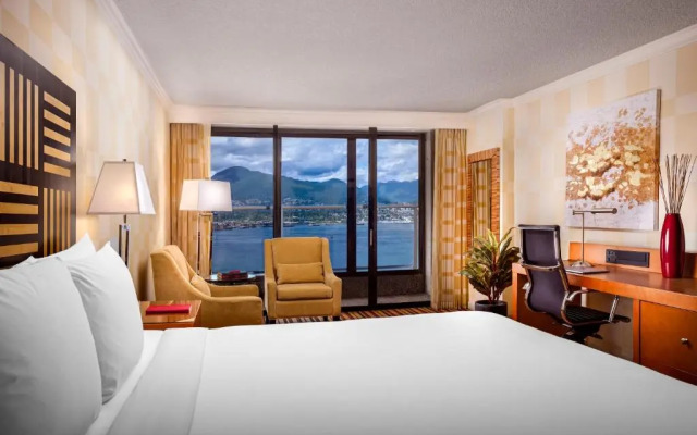 Pinnacle Hotel Harbourfront