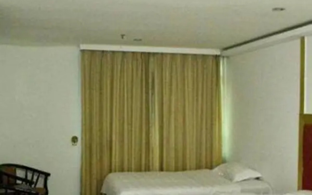 Zhuhai Times Convenience Hotel (Gongbei Port Fuhuali Branch)