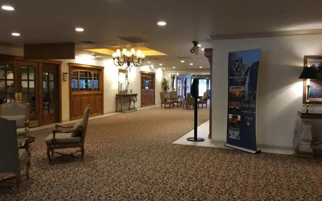 Piccadilly Inn Airport