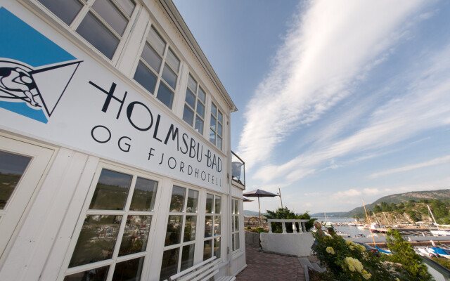 hotelImage