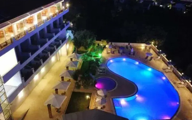 Aloha Hotel