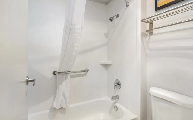 Comfort Inn & Suites Mundelein-Vernon Hills