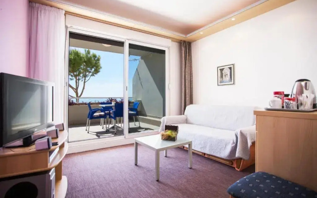 Hotel More