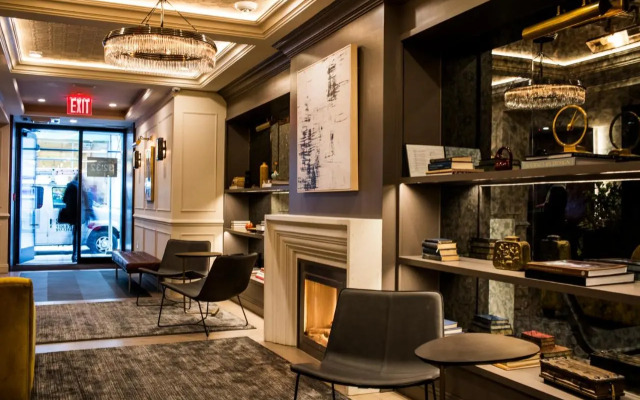 Hotel 32 32