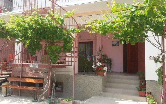Sadla Guest House