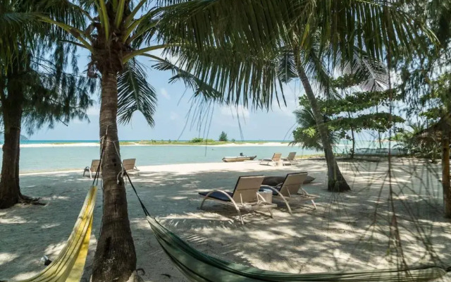 Angkana Hotel Bungalows
