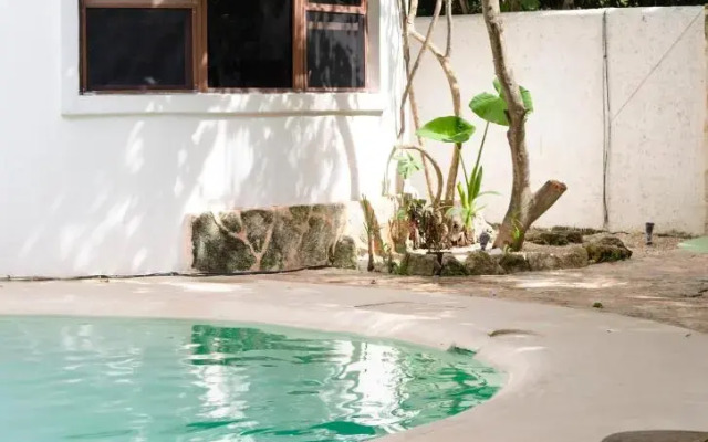 Sonido Del Mar Hotel and Yoga Loft