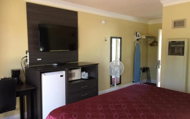 Americas Best Value Presidents Inn on Munras
