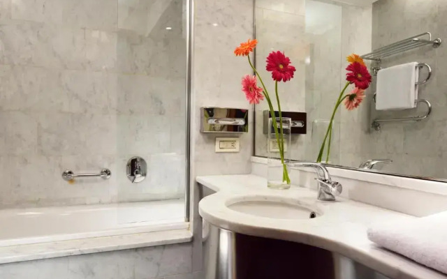 Unahotels Mediterraneo Milano Hotel