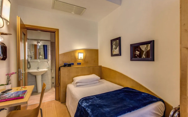 Hotel Franklin Feel The Sound