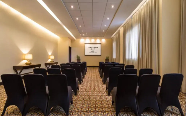 Courtyard by Marriott Panama Metromall