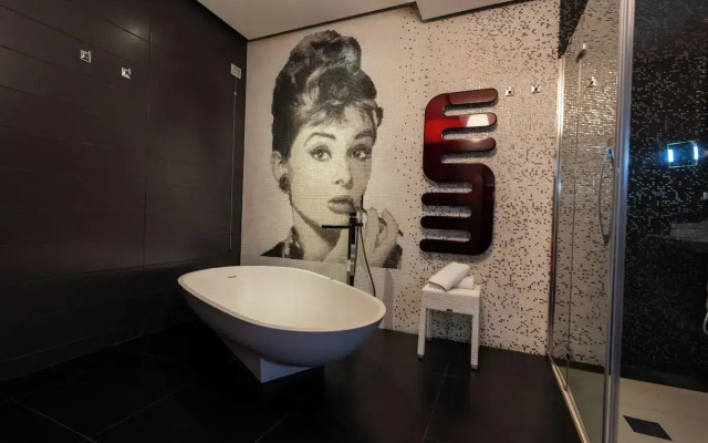 Divina Luxury Hotel