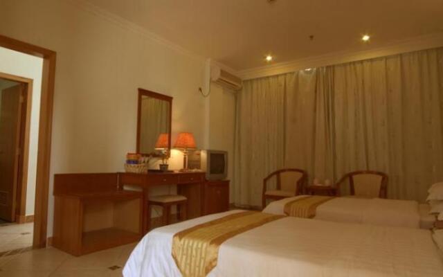 Golden Avenue Hotel