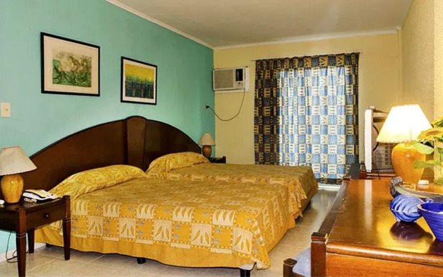 Gran Caribe Sun Beach