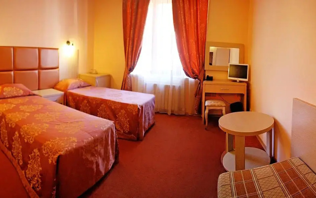 Tatiana Hotel
