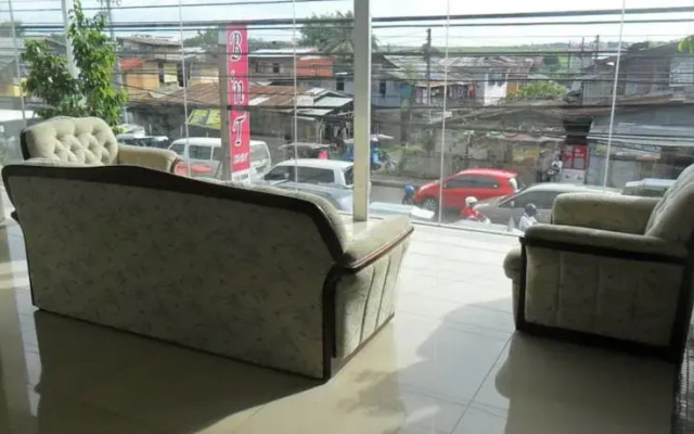 B n T Inn