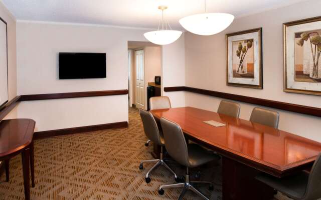 DoubleTree Suites by Hilton Hotel Philadelphia West