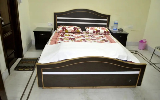 Hotel Dhingra Residency