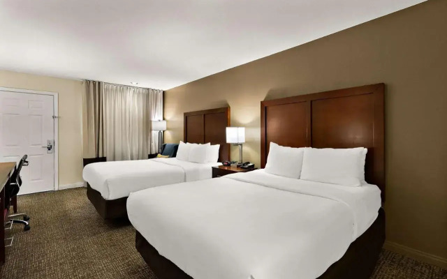 Comfort Inn & Suites Sequoia/Kings Canyon