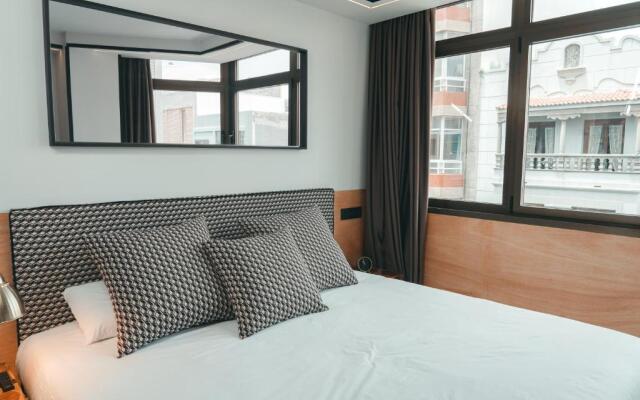 Poem Apartments, Las Canteras