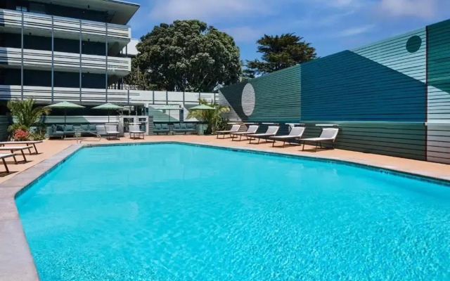 Отель Monterey Beach, A Tribute Portfolio