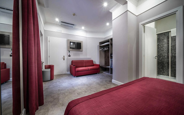 Отель Varese Roma