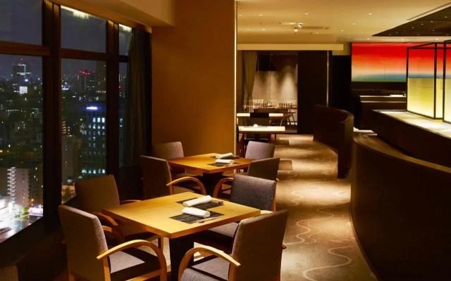 RIHGA Royal Hotel Osaka, Vignette Collection by IHG