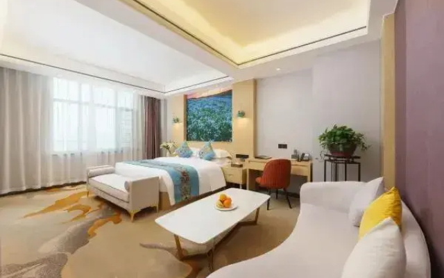 Urumqi Yinggang Hotel