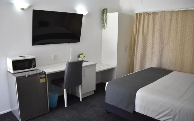 Riviana Motel