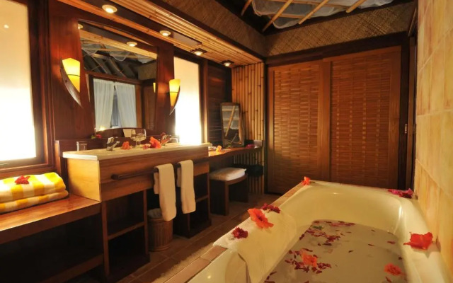 Intercontinental Bora Bora Le Moana Resort