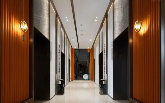 Pinghu Overseas Chinese Hotel