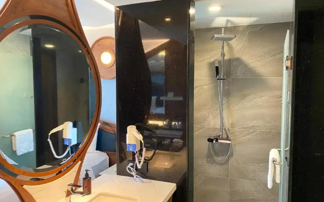 The Oceanic Sportel Phuket - SHA Extra Plus