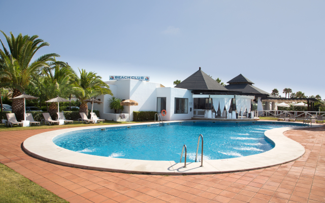 DoubleTree by Hilton Islantilla Beach Golf Resort