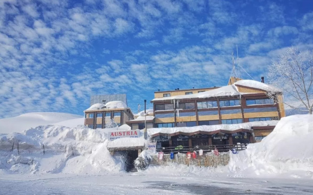 Austria Mzaar Chalets